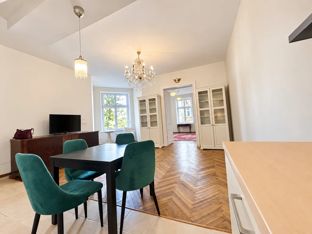 Klimatyczne mieszkanie w zabytkowej kamienicy | Stare Miasto | 64m2